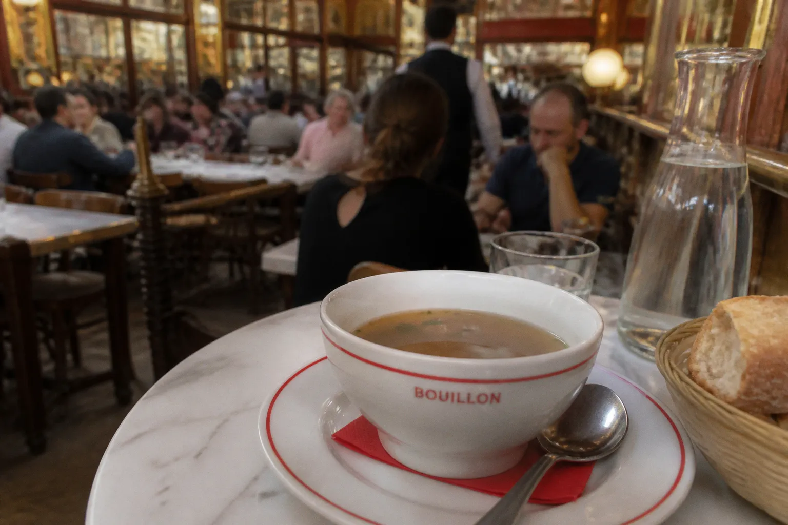 Bouillons parisiens : le test de trois adresses mythiques