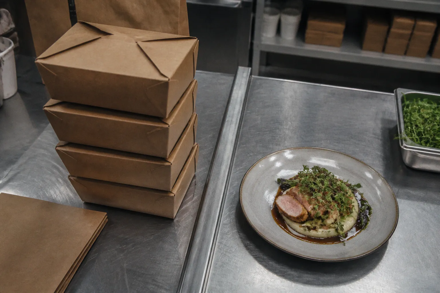 Dark kitchen ou restaurant classique : le verdict