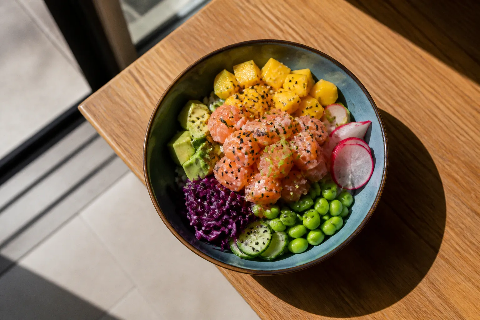 Franchise de poke bowl : un investissement encore rentable ?