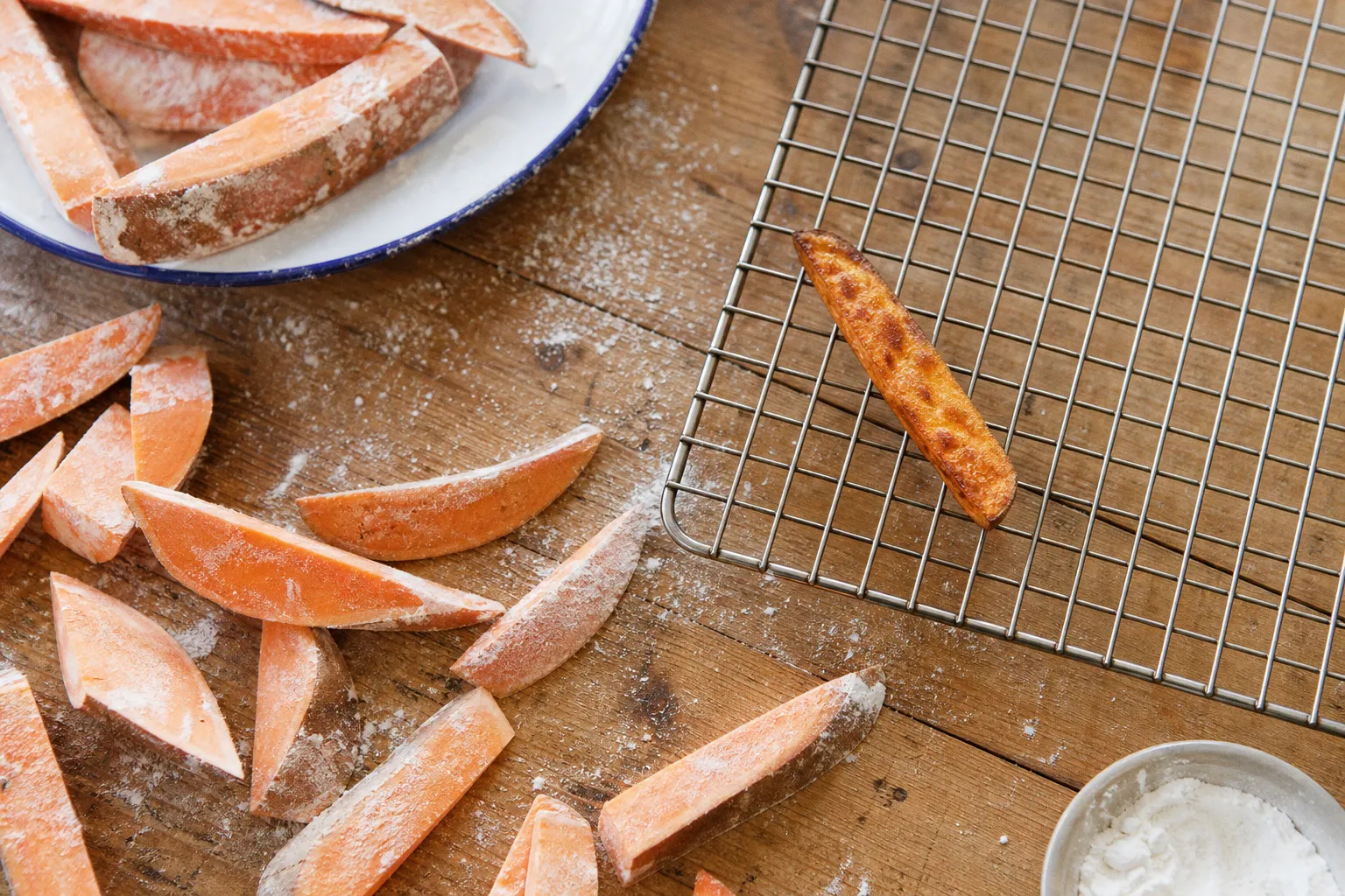 Frites de patate douce : le test de trois astuces de cuisson