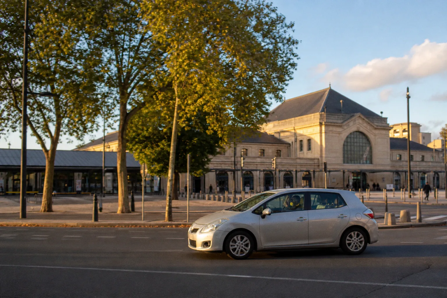Location de voiture à Le Mans : guide et conseils pratiques