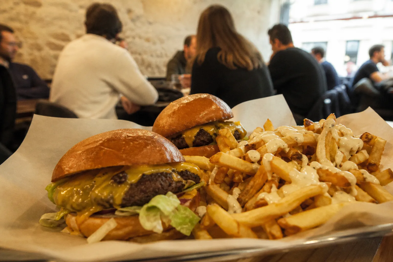 Où déguster les meilleurs burgers à Paris et en Île-de-France ?