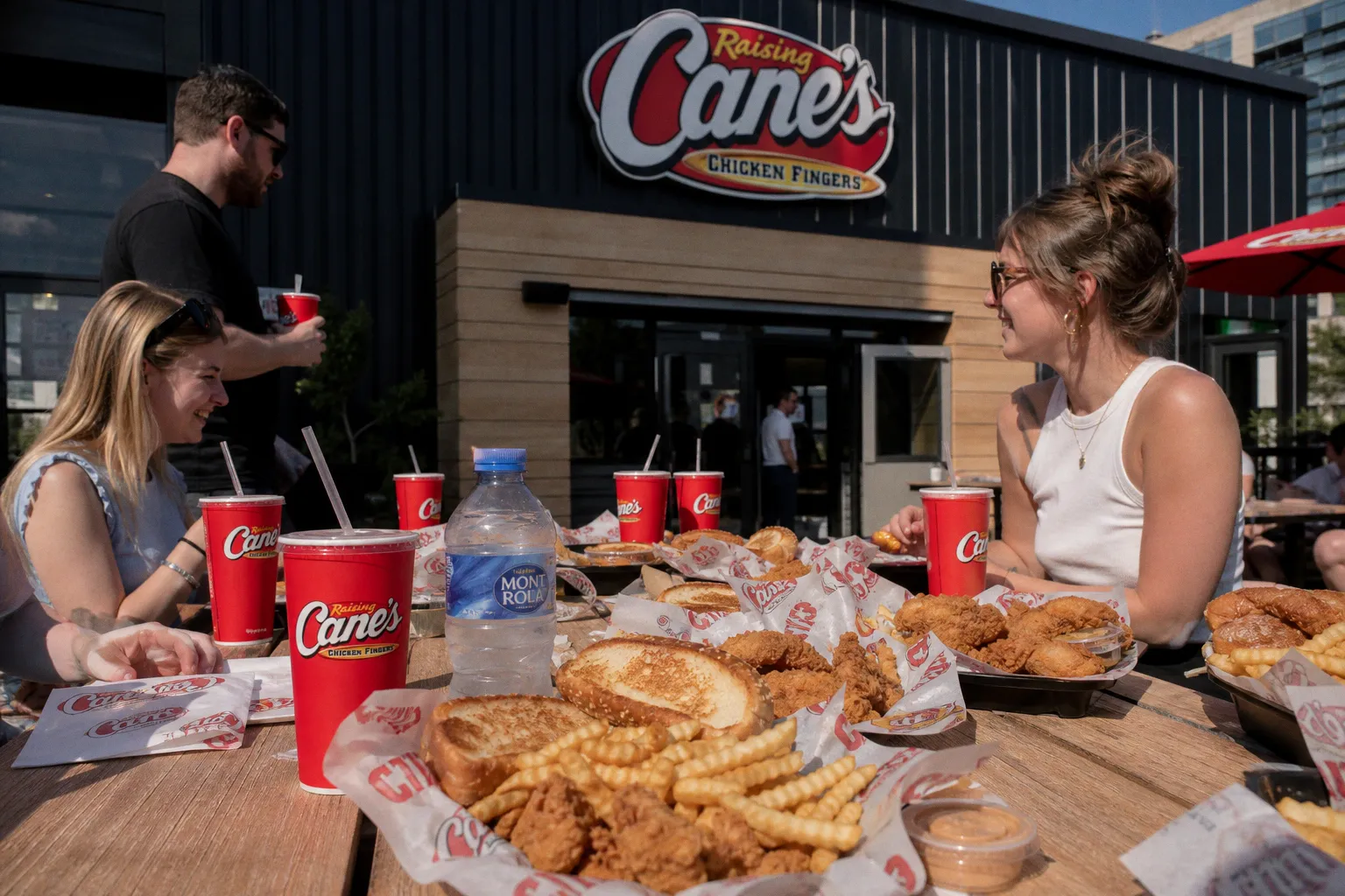 Raising Cane's s'installe à Londres : faut-il s'attendre à une arrivée en France ?