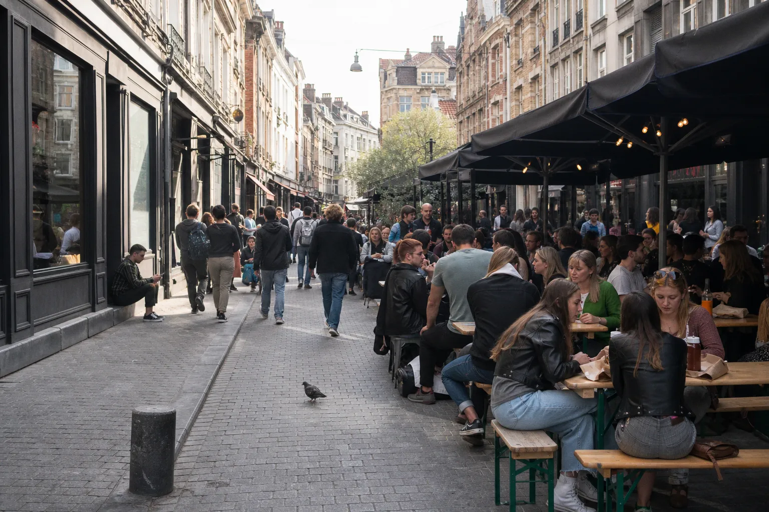 Rue Gambetta à Lille : l'effervescence d'un food court à ciel ouvert