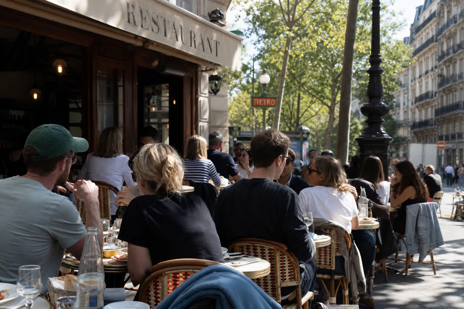 Terrasses parisiennes : notre sélection de restaurants pour manger authentique